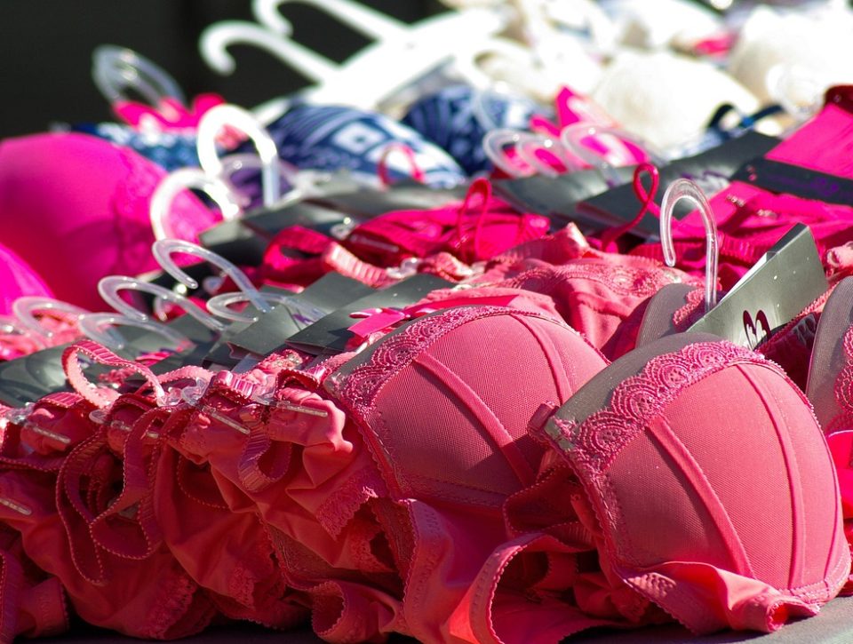 Waarom wol het nieuwe geheim is voor comfort onder de bh